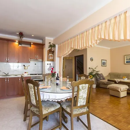 Appartement Pecirep Pula