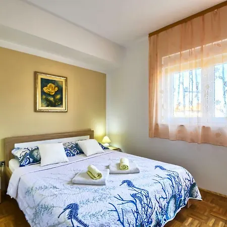 Apartment Pecirep Pula